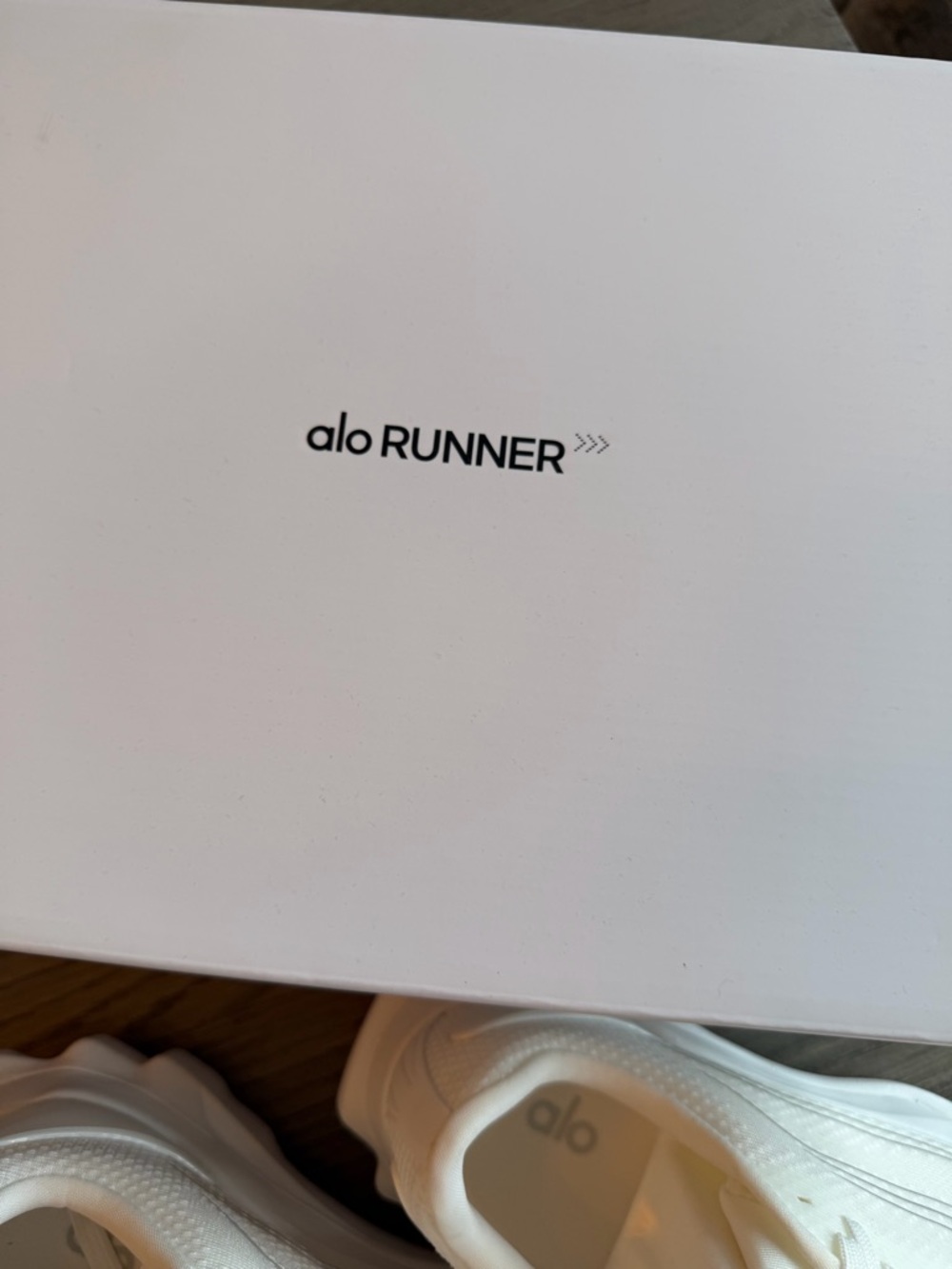ALO Yoga White Alo Runner Shoe Box - Picture 2 of 5